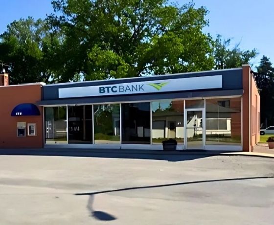 Exterior of brick BTC Bank Hardin branch building.